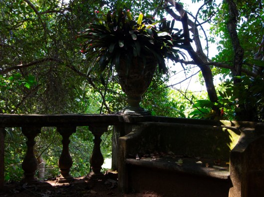 El jardín de Lunuganga Sri Lanka), uno de los más bellos del mundo, al cual Jakob le dedica el último capítulo de su libro.